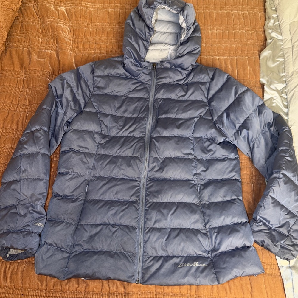 Eddie Bauer Women's EB650 Down Hooded Puffer Jacket Blue, Size PM